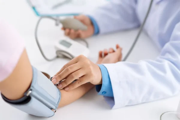 primary-care-physicians-of-new-orleans-hero-blood-pressure-1920w-1024x684